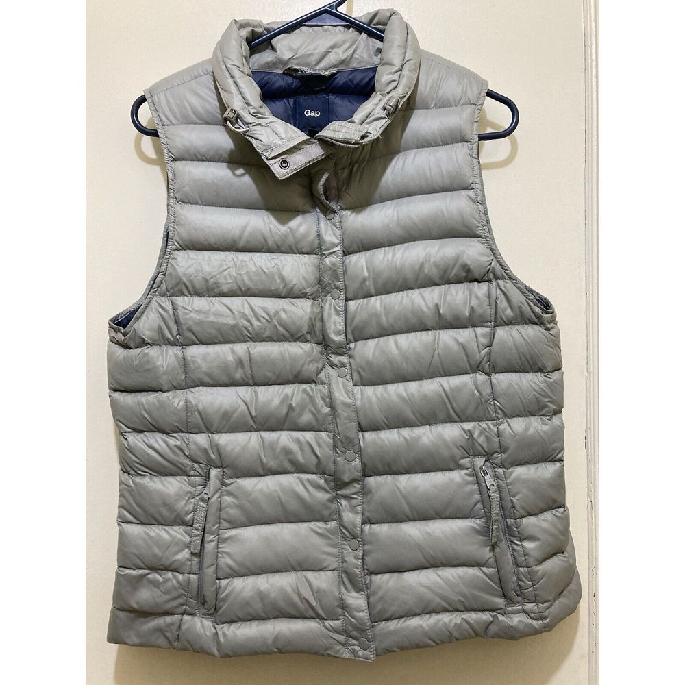 Gap Womens Down Puffer Vest Size L Gray Zip Snap Packable Outdoors Winter Layer